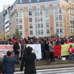 FNDC_BELGIQUE manifeste devant les bureaux de la commission européenne